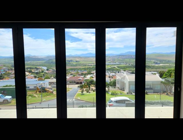 3 BEDROOM DUET FOR SALE IN HARTENBOS HEUWELS